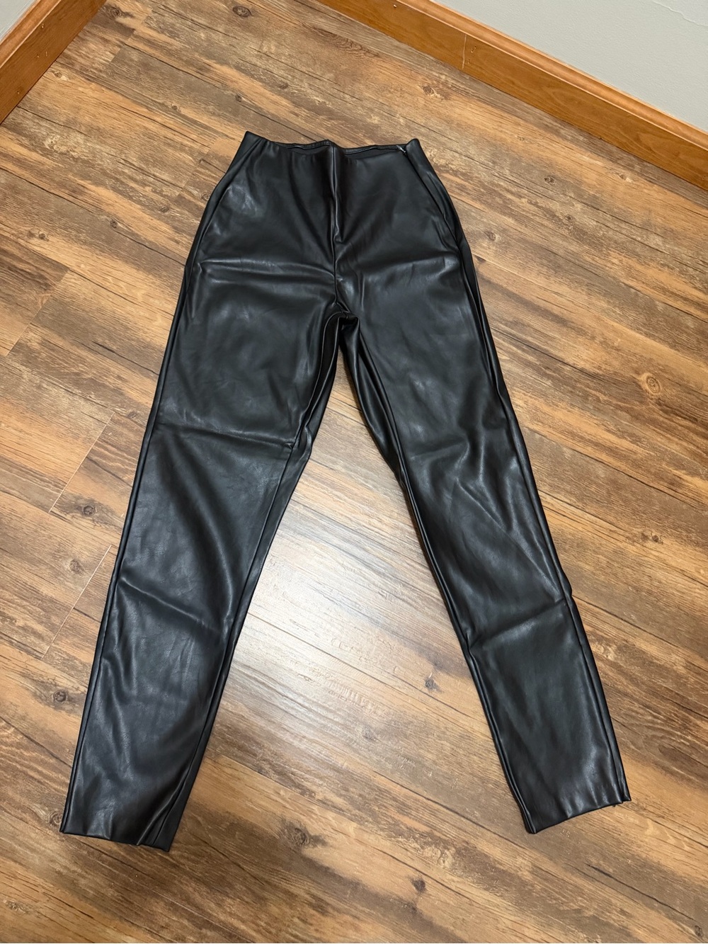 Old Navy Pixie Black Faux Leather Women’s Skinny Pants